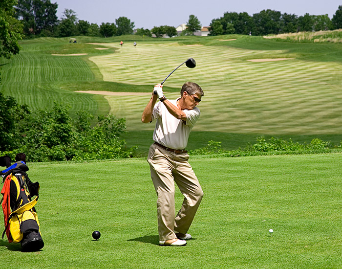 Enjoy a tee time at one of many nearby golf courses